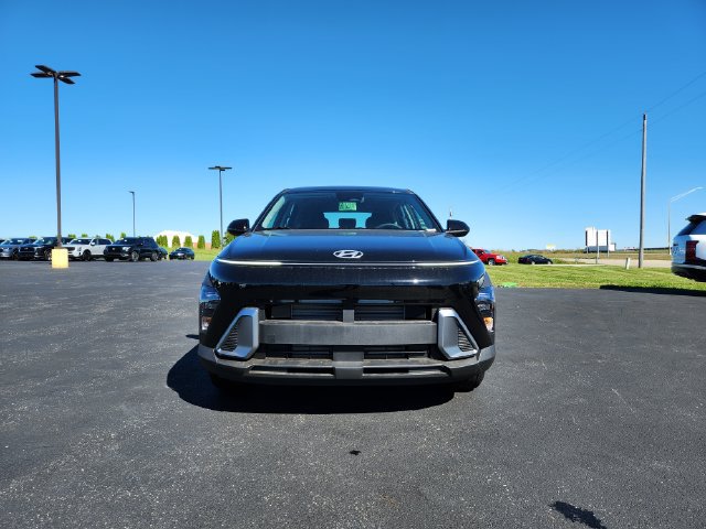 New 2027 Hyundai Kona SE FWD image 2