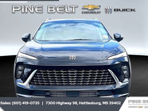 New 2025 Buick Envision Avenir image 3