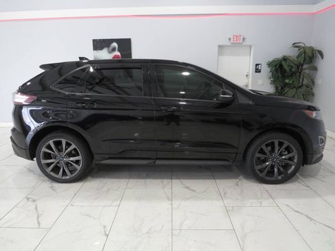 Used 2018 Ford Edge Sport w/ Equipment Group 401A AWD/4WD image 2