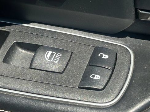 Used 2023 RAM 2500 Limited AWD/4WD image 41