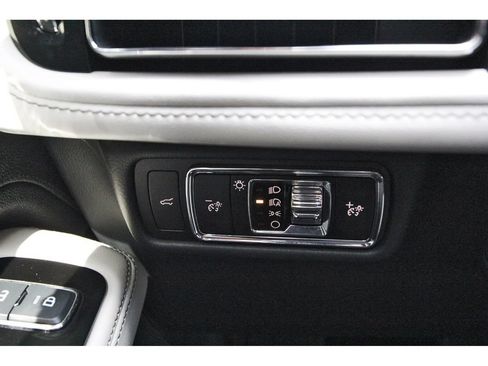 Used 2025 Lincoln Aviator 2WD image 21