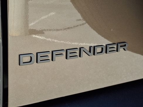 New 2026 Land Rover Defender 110 X-Dynamic SE AWD/4WD image 22