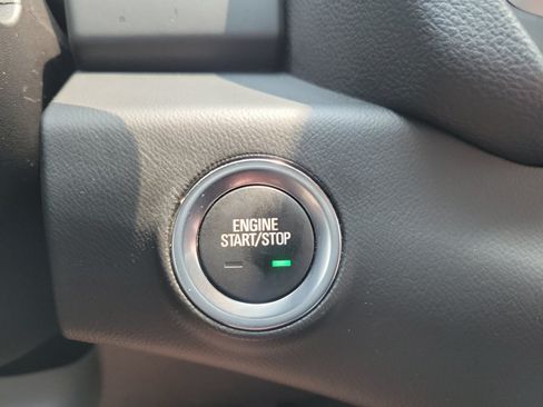 Used 2022 GMC Terrain SLE w/ Driver Convenience Package FWD image 24
