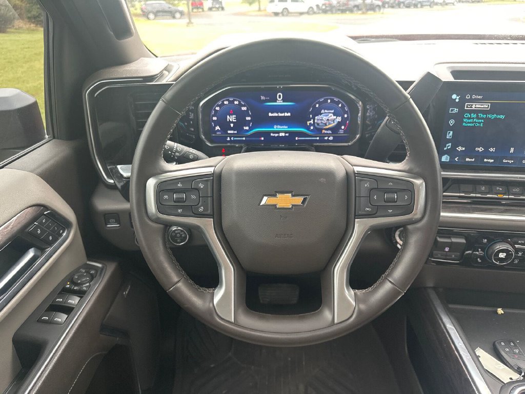 Used 2024 Chevrolet Silverado 2500 LTZ w/ LTZ Convenience Package AWD/4WD image 10