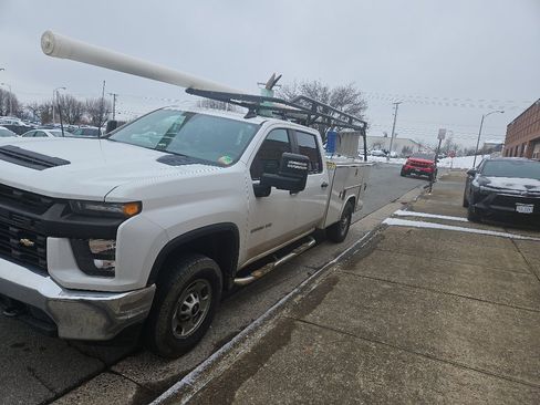 Used 2023 Chevrolet Silverado 2500 W/T w/ WT Convenience Package image 2