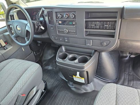 New 2026 Chevrolet Express 2500 Extended w/ Communications Package RWD image 6
