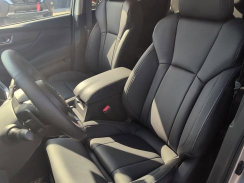 Used 2025 Subaru Ascent Limited image 21