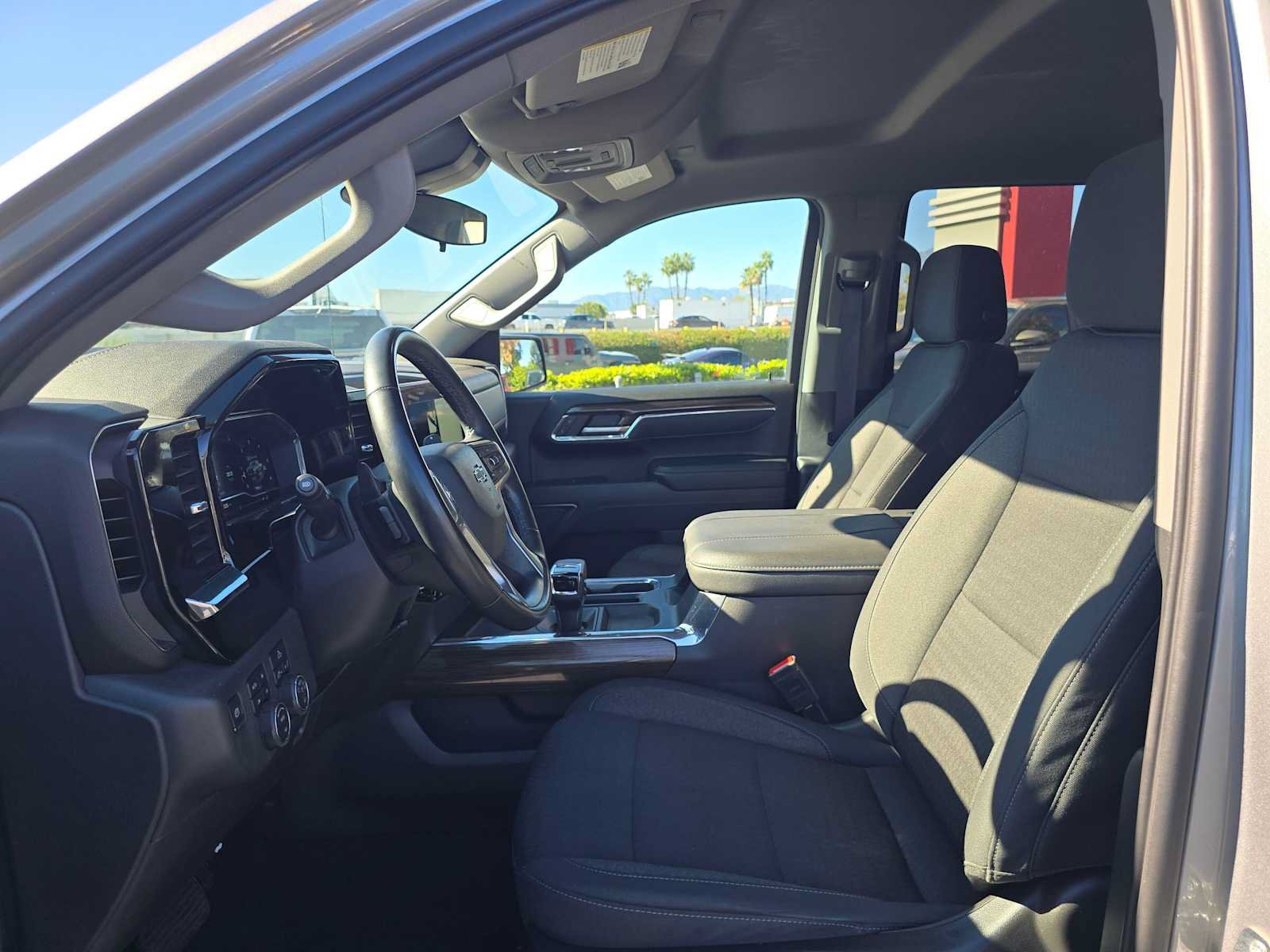 Used 2024 Chevrolet Silverado 1500 LT Trail Boss w/ Convenience Package II AWD/4WD image 20
