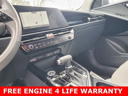 Certified 2024 Kia Niro EX image 16