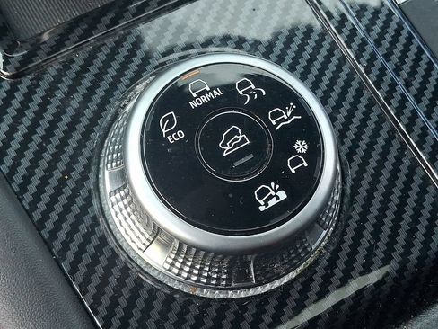 Used 2022 Mitsubishi Outlander SEL AWD/4WD image 28
