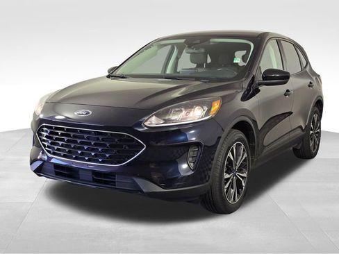 Certified 2021 Ford Escape SE w/ SE Sport Appearance Package image 3