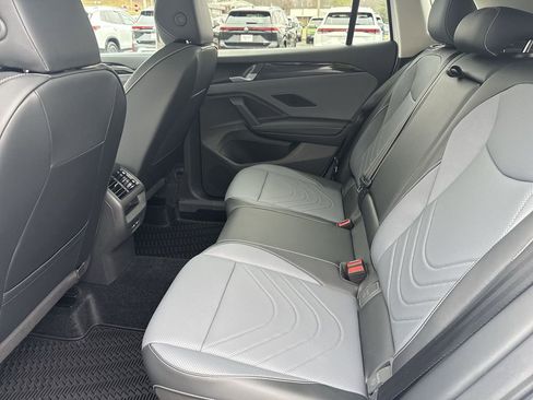 New 2026 Volkswagen Tiguan SE AWD/4WD image 27