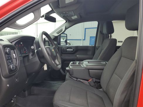 Used 2020 Chevrolet Silverado 2500 Custom w/ Custom Value Package image 8