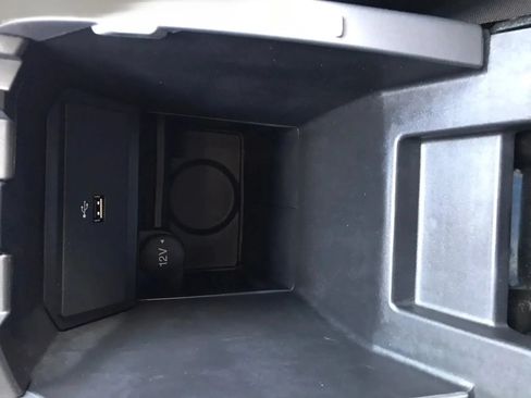 Used 2016 Ford Escape SE FWD image 30