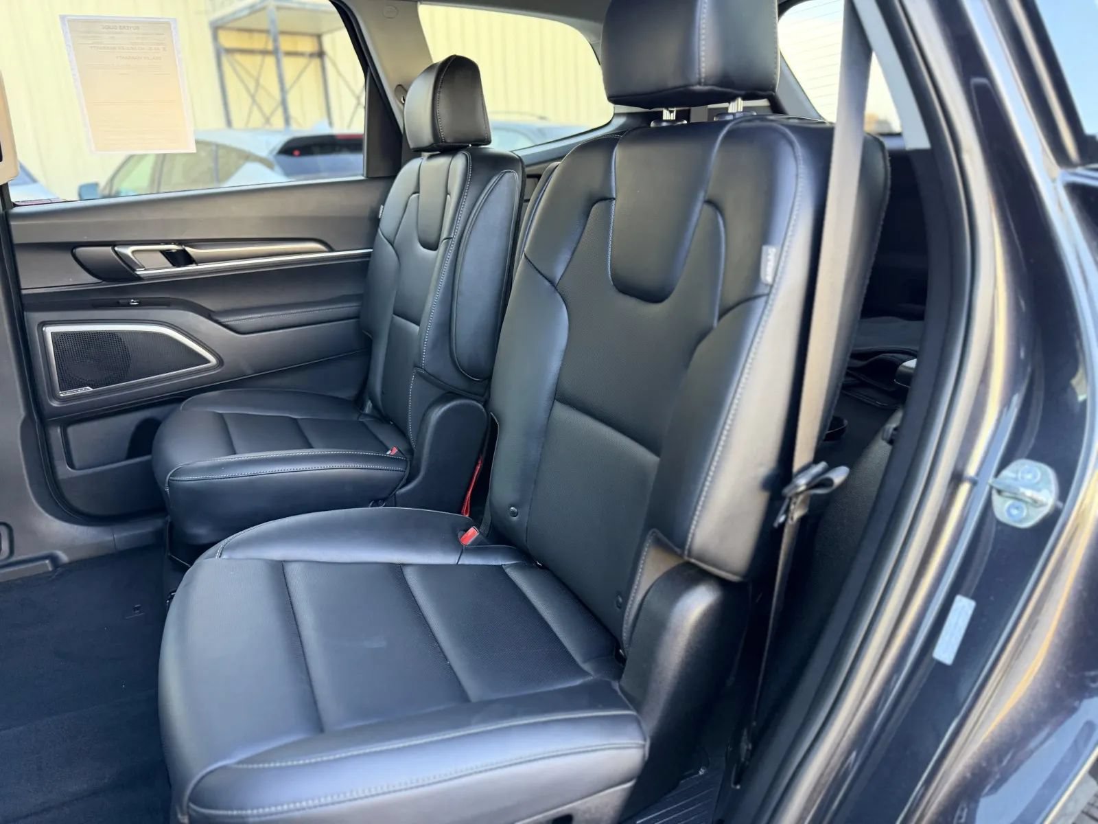 Used 2025 Kia Telluride S AWD/4WD image 19
