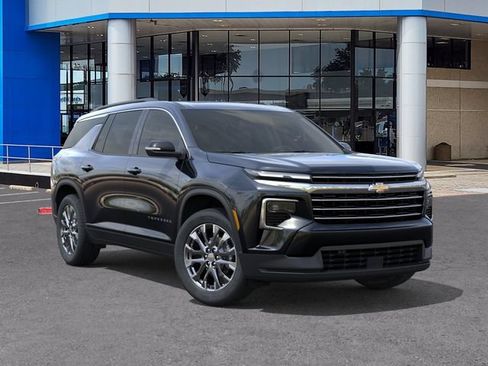 New 2026 Chevrolet Traverse LT w/ Sun and Wheel Package FWD image 7
