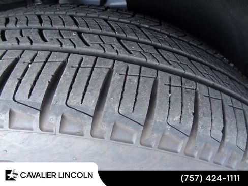 Used 2026 Lincoln Nautilus Premier w/ Equipment Group 102A AWD/4WD image 13