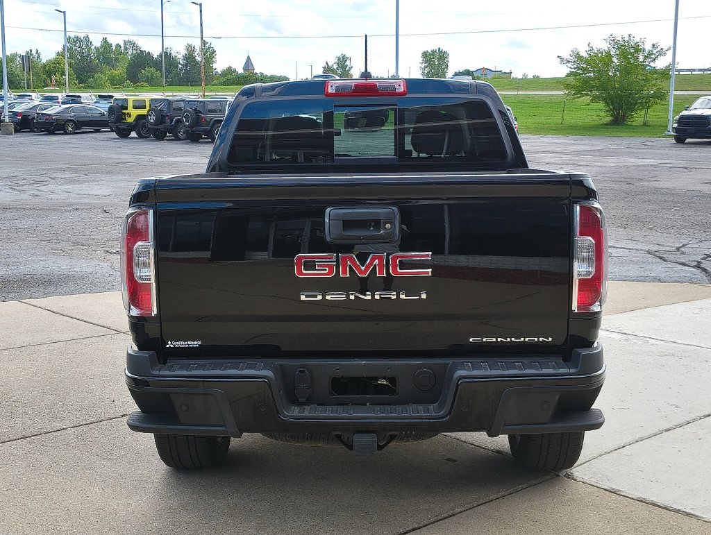 Used 2022 GMC Canyon Denali w/ Denali Black Edition Package AWD/4WD image 24