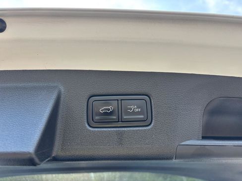 Used 2024 Kia Telluride EX w/ EX Captain's Chair Package FWD image 13