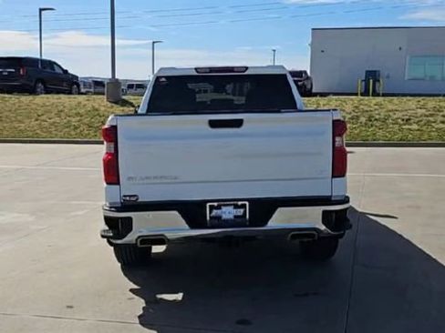 Used 2024 Chevrolet Silverado 1500 LT w/ Z71 Off-Road Package AWD/4WD image 7