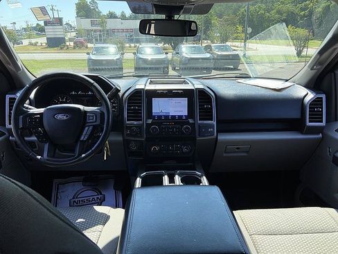Used 2020 Ford F150 XLT w/ Equipment Group 302A Luxury AWD/4WD image 16