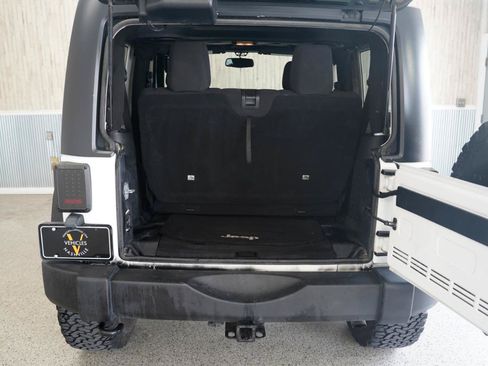 Used 2014 Jeep Wrangler Sport w/ Quick Order Package 24S AWD/4WD image 33