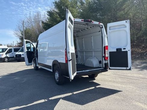 Used 2024 RAM ProMaster 2500 w/ Convenience Group FWD image 20