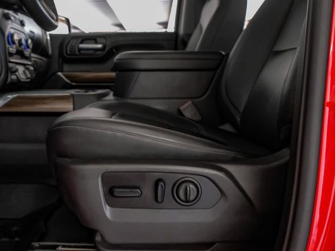 Used 2021 Chevrolet Silverado 1500 LT Trail Boss w/ Convenience Package II image 30