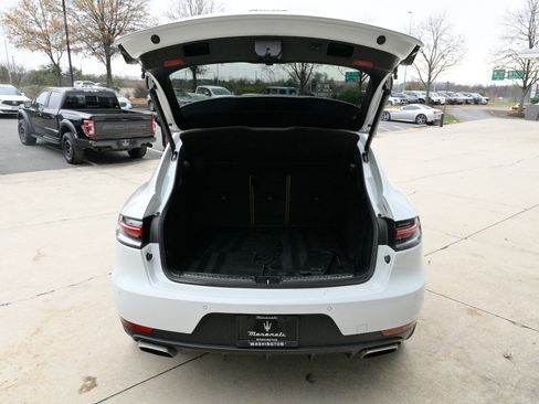 Used 2020 Porsche Macan image 43