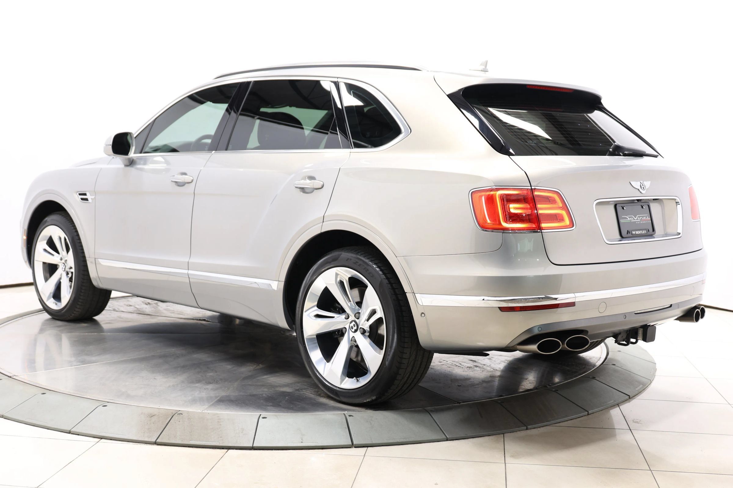 Used 2018 Bentley Bentayga Onyx Edition AWD/4WD image 72