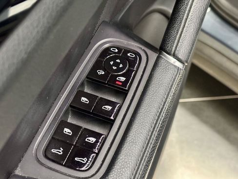 Used 2019 Porsche Cayenne AWD/4WD image 13