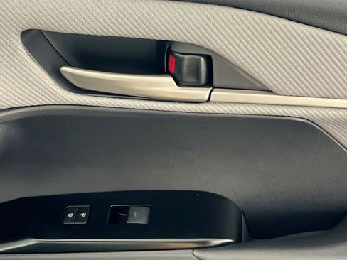 New 2026 Toyota Camry SE FWD image 32