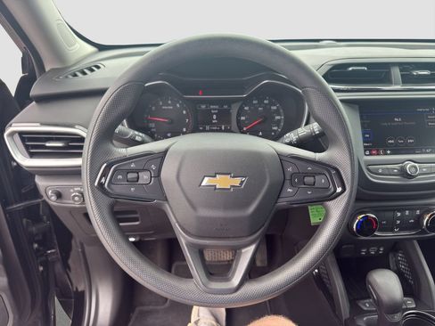 Used 2023 Chevrolet TrailBlazer LS AWD/4WD image 10