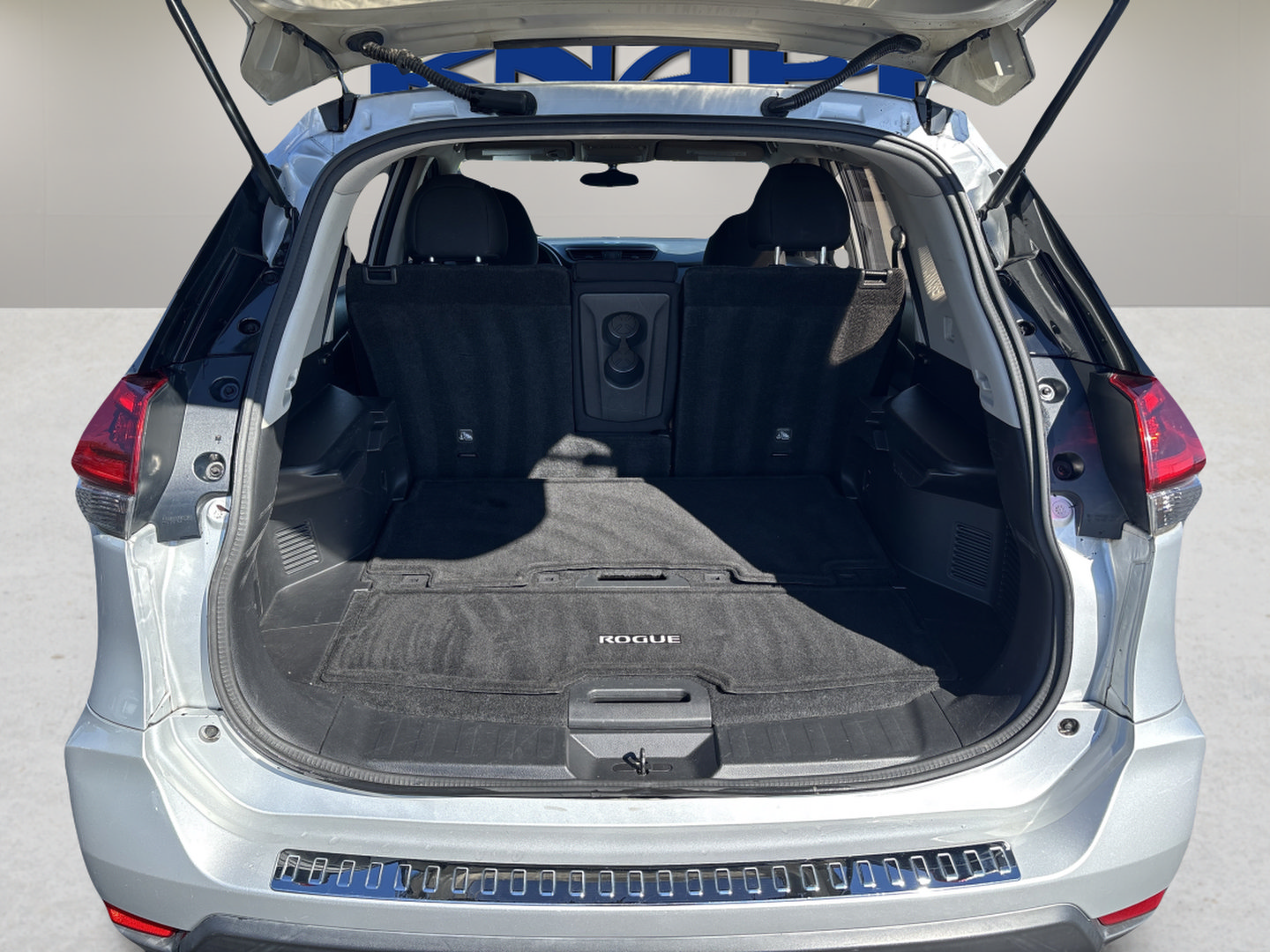 Used 2018 Nissan Rogue S FWD image 25