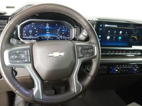Used 2025 Chevrolet Silverado 1500 LT AWD/4WD image 28