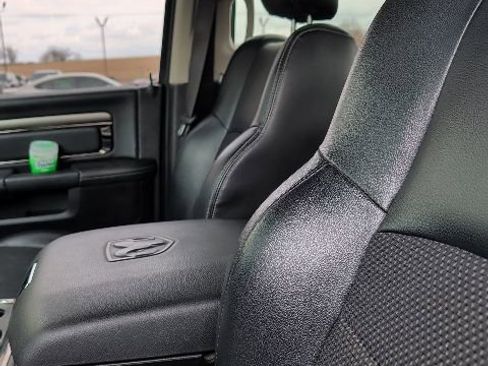 Used 2018 RAM 2500 Big Horn w/ Sport Appearance Group image 9