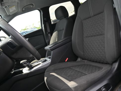 Used 2021 Chevrolet Blazer LT FWD image 14