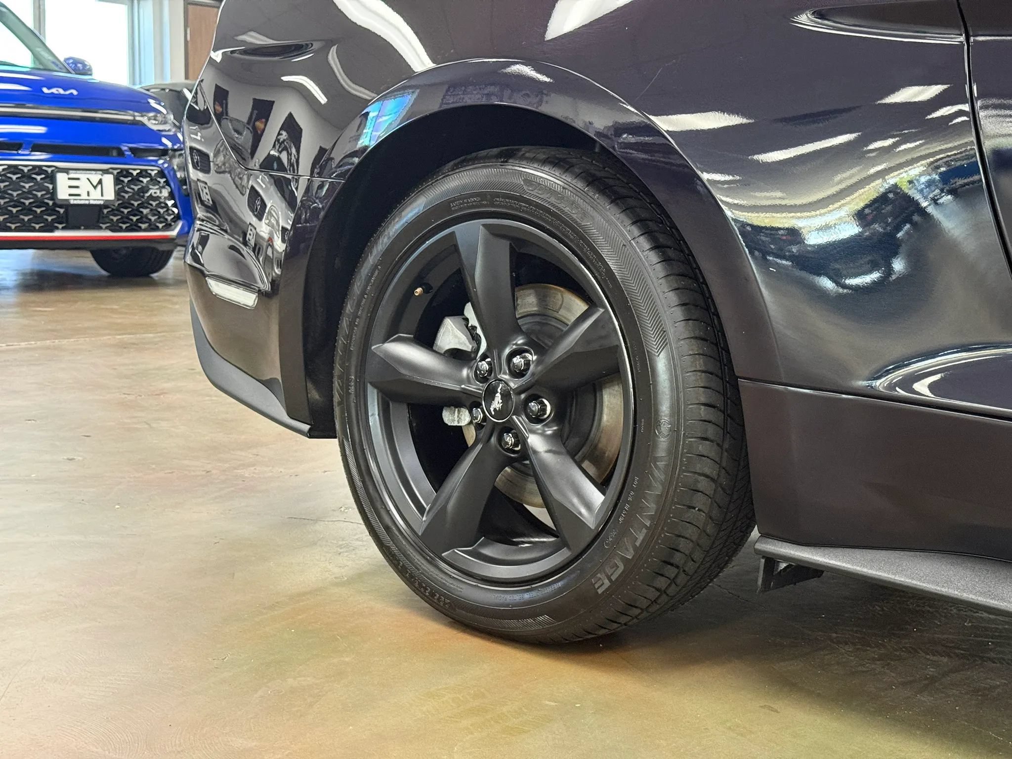 Used 2022 Ford Mustang Coupe RWD image 8