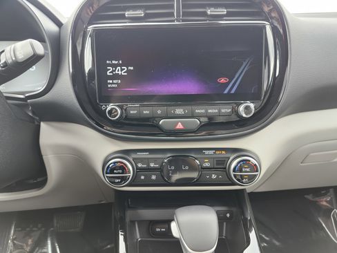 Used 2023 Kia Soul EX image 31