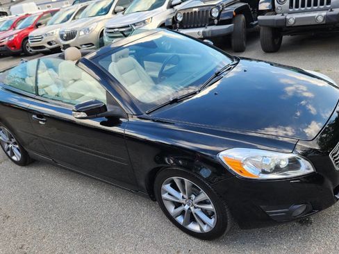 Used 2012 Volvo C70 T5 w/ Climate Pkg image 18