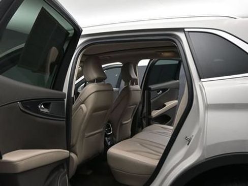 Used 2022 Lincoln Nautilus Reserve AWD/4WD image 15
