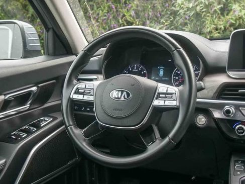 Used 2021 Kia Telluride EX w/ EX Premium Package image 16