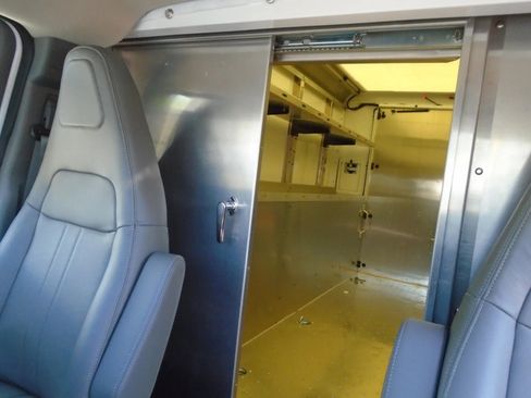 New 2025 GMC Savana 3500 w/ Power Convenience Package image 18