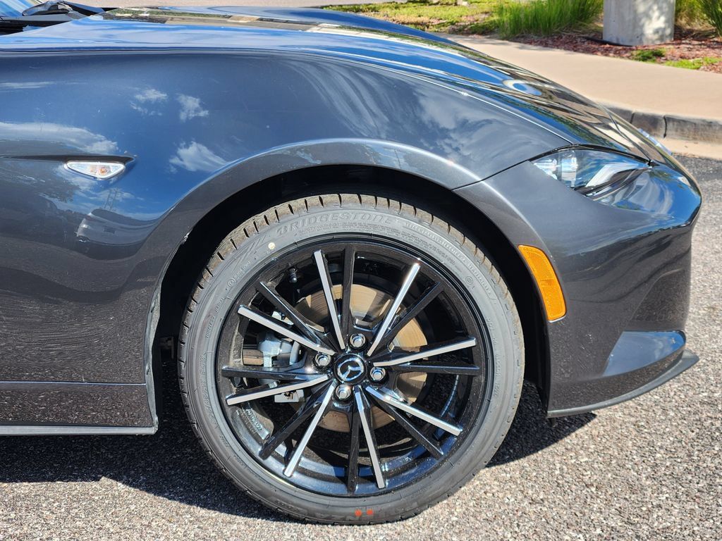 New 2026 MAZDA MX-5 Miata RF Grand Touring w/ Weather Package RWD image 29