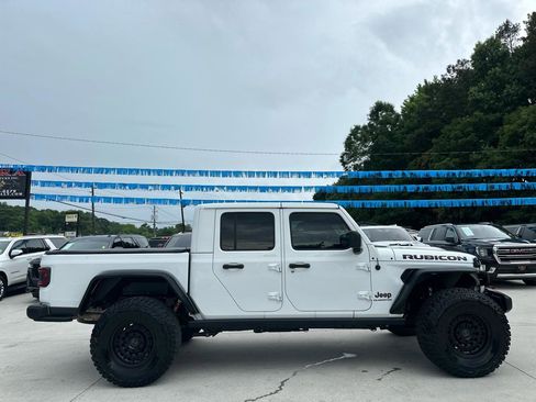 Used 2022 Jeep Gladiator Rubicon w/ Dual Top Group AWD/4WD image 8