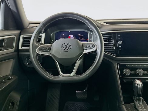 Used 2022 Volkswagen Atlas Cross Sport SE w/ Black Wheel Package image 18