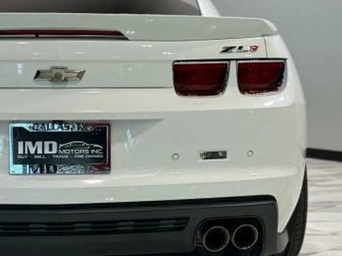 Used 2013 Chevrolet Camaro ZL1 w/ Gray Stripe Package image 9