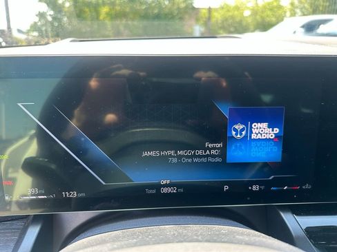 Certified 2025 BMW 530i w/ Premium Package image 23