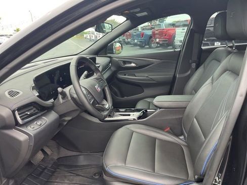 Used 2025 Buick Envista Sport Touring w/ Convenience I Package FWD image 7