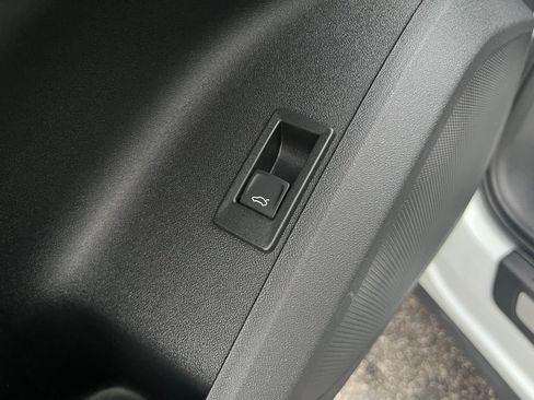 Used 2025 Audi Q5 Premium AWD/4WD image 12